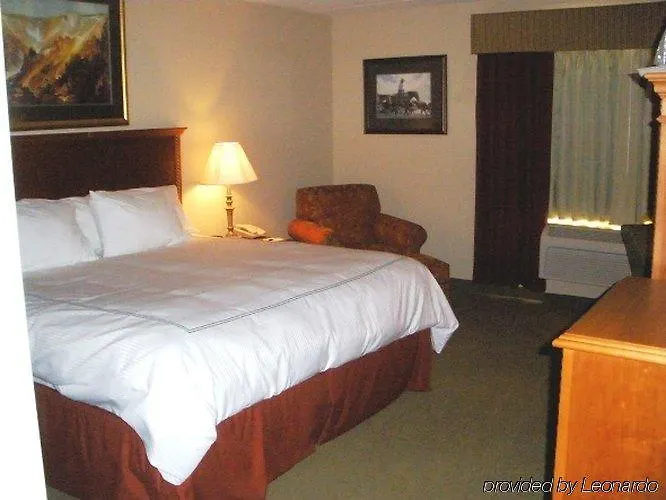 Hotel Americinn By Wyndham Near Of Wyoming Laramie